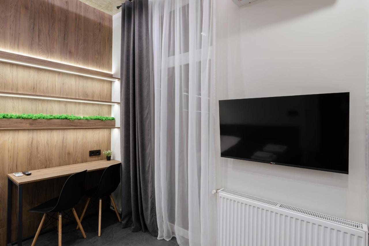 Luxury Apartments Smart House Ужгород Екстериор снимка