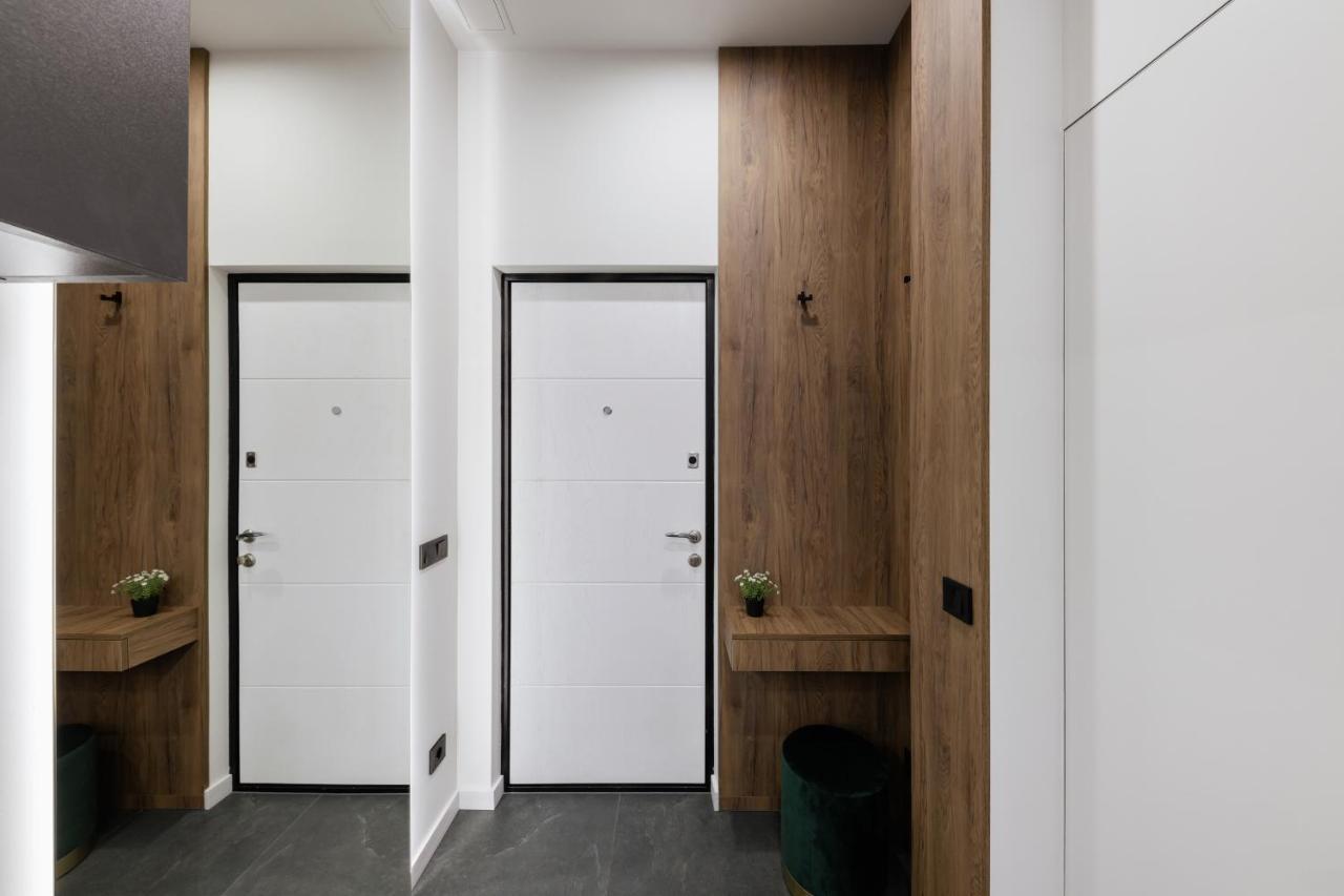 Luxury Apartments Smart House Ужгород Екстериор снимка
