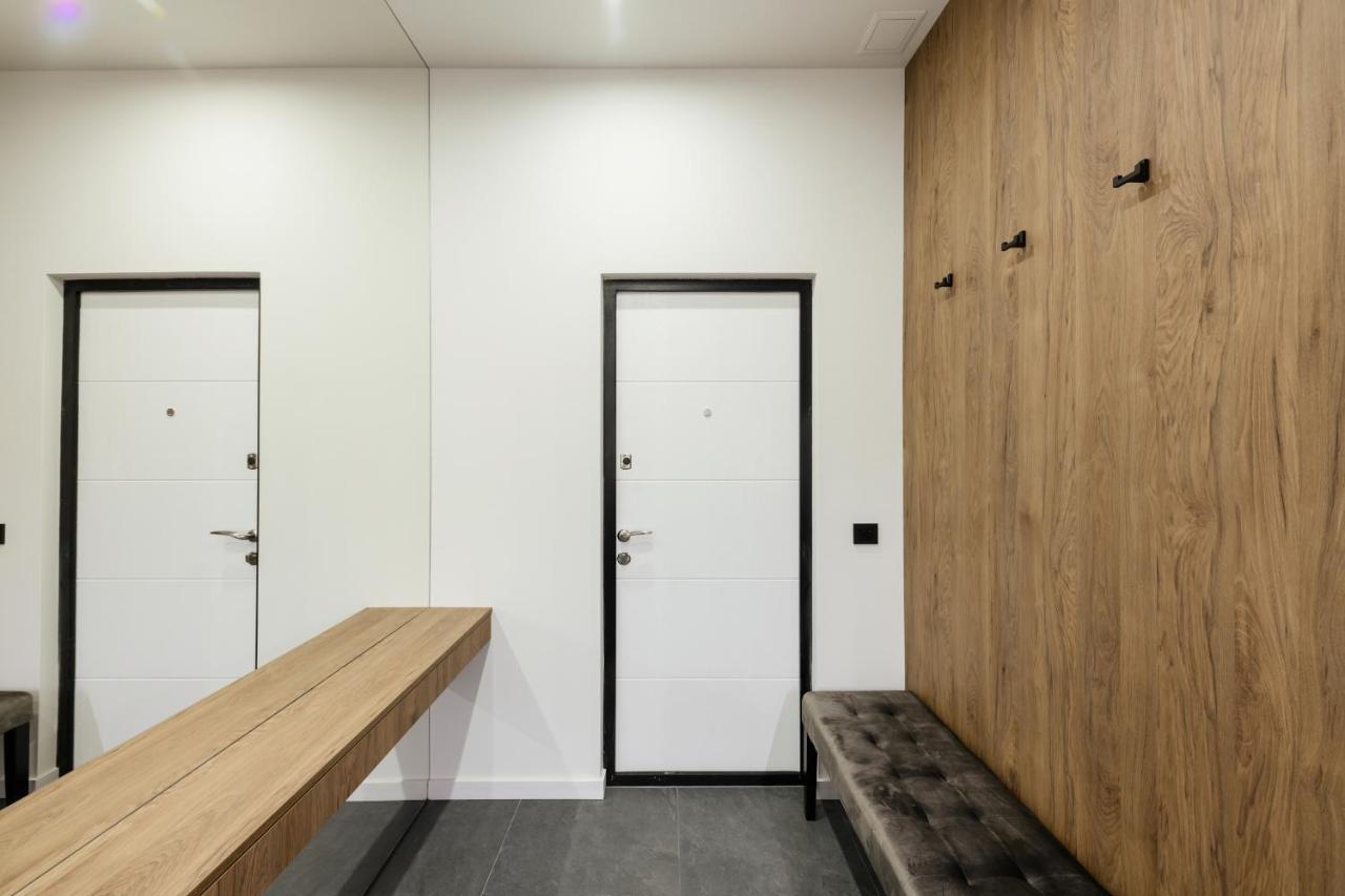 Luxury Apartments Smart House Ужгород Екстериор снимка