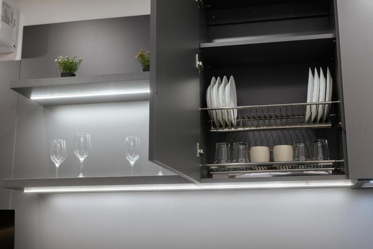 Luxury Apartments Smart House Ужгород Екстериор снимка