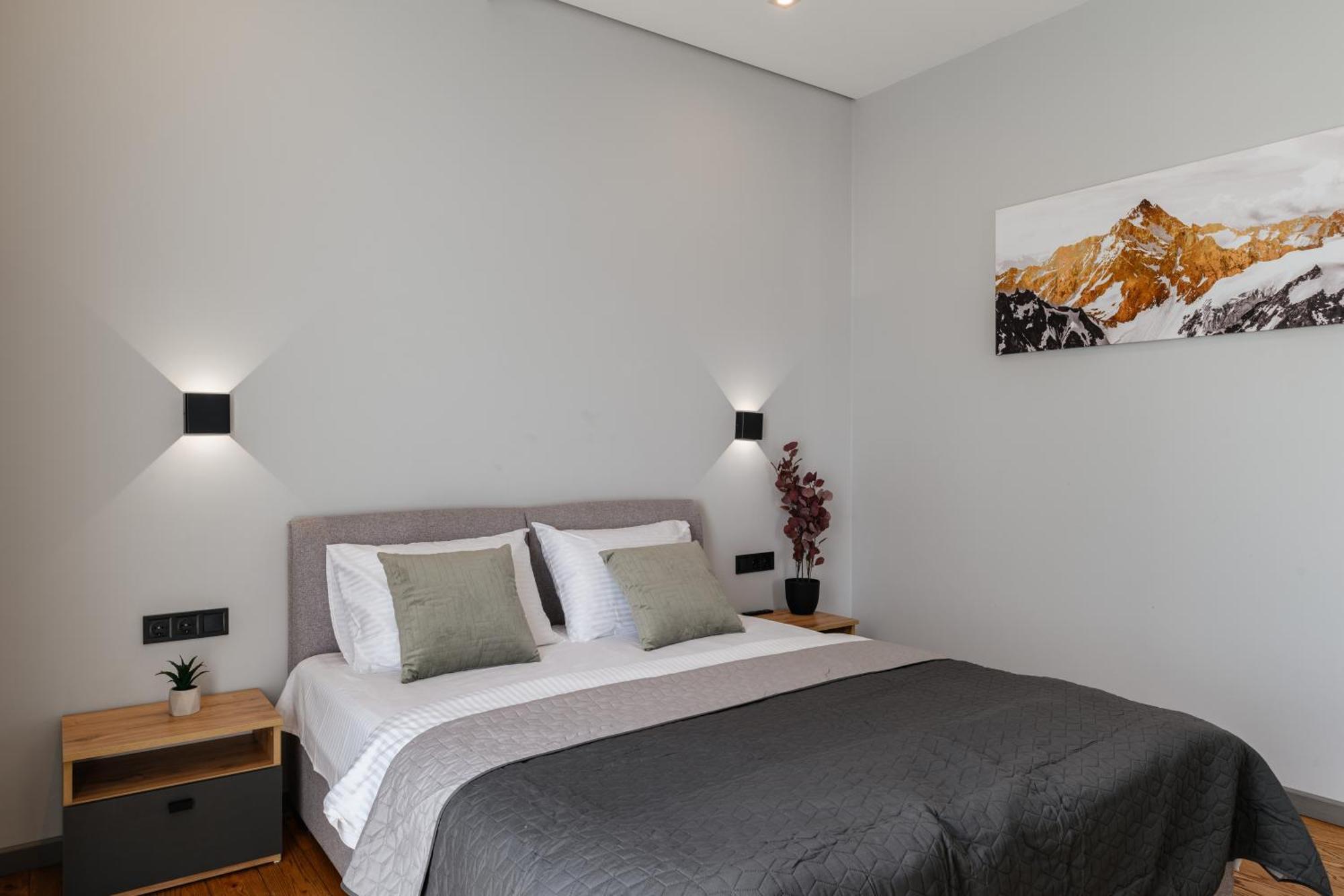 Luxury Apartments Smart House Ужгород Екстериор снимка