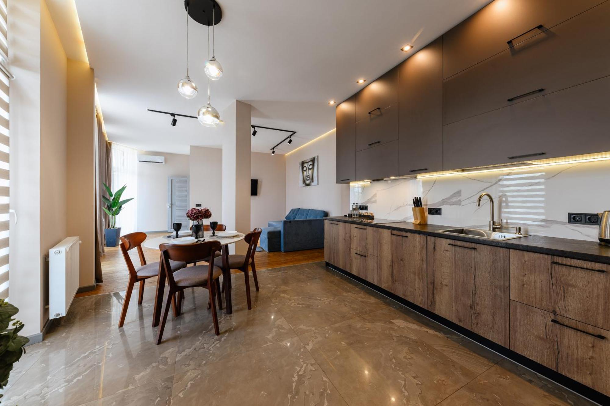 Luxury Apartments Smart House Ужгород Екстериор снимка